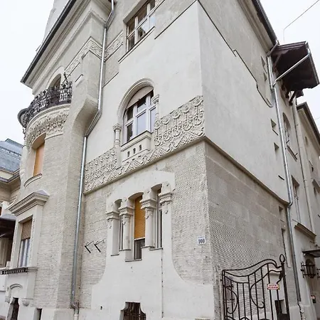 Apartment The Grand Penthouse With Stunning View To Heroes Square Budapest