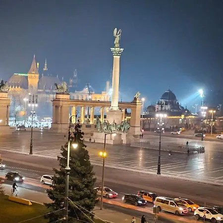 The Grand Penthouse With Stunning View To Heroes Square *