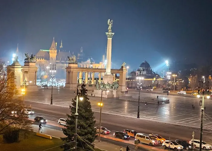 The Grand Penthouse With Stunning View To Heroes Square *