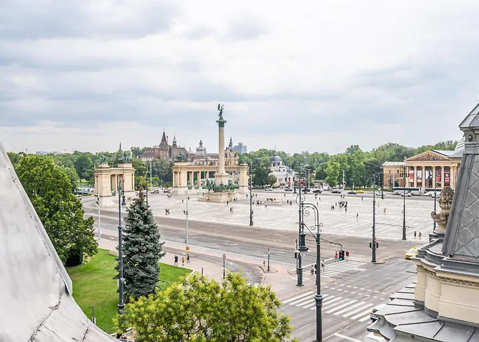 The Grand Penthouse With Stunning View To Heroes Square Budapest