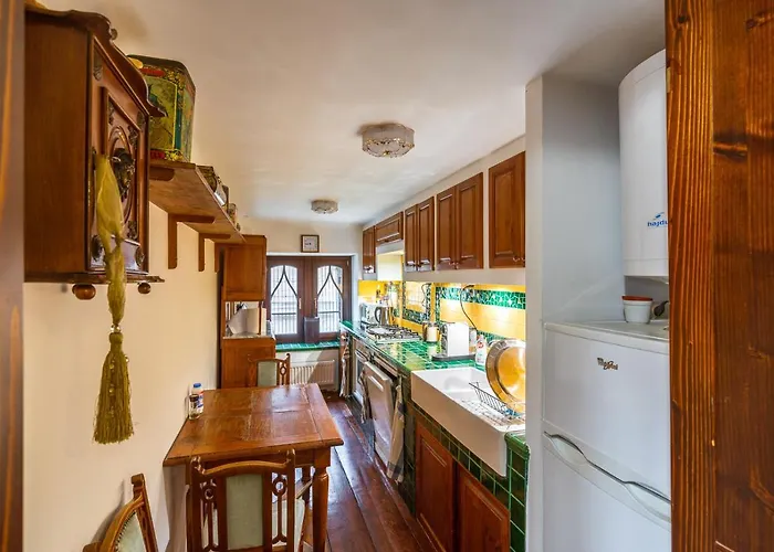 דירה The Grand Penthouse With Stunning View To Heroes Square בודפשט